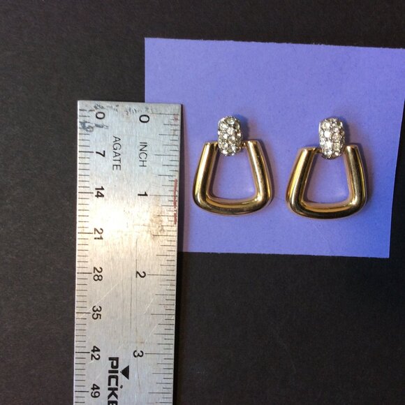 Bringing back the Bling—'80s style Earrings! ✨💎 #ThrowbackJewels #VintageGlam - Picture 3 of 4